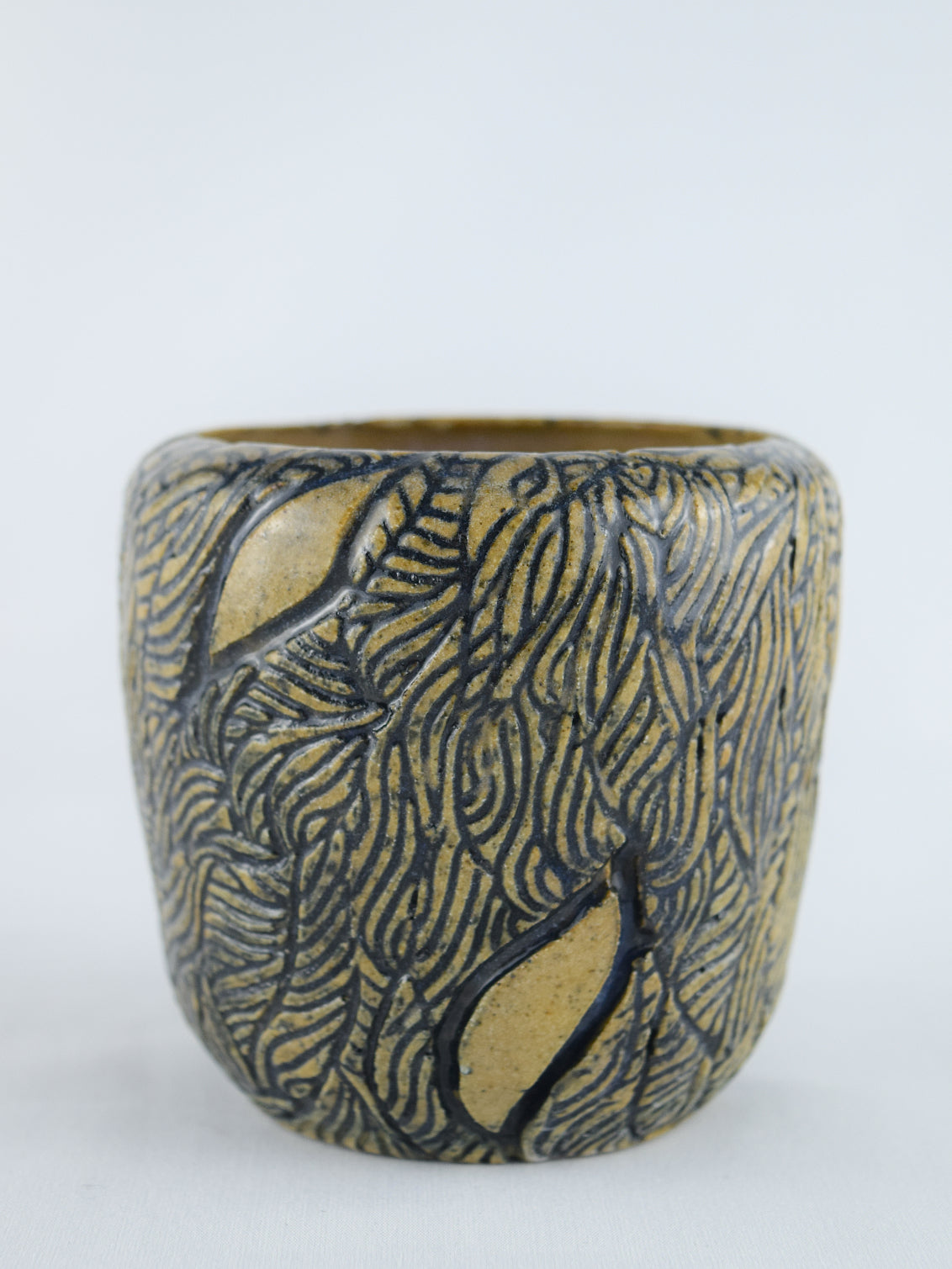 POSY VASE -STONEWARE & BLACK - FLOURISH