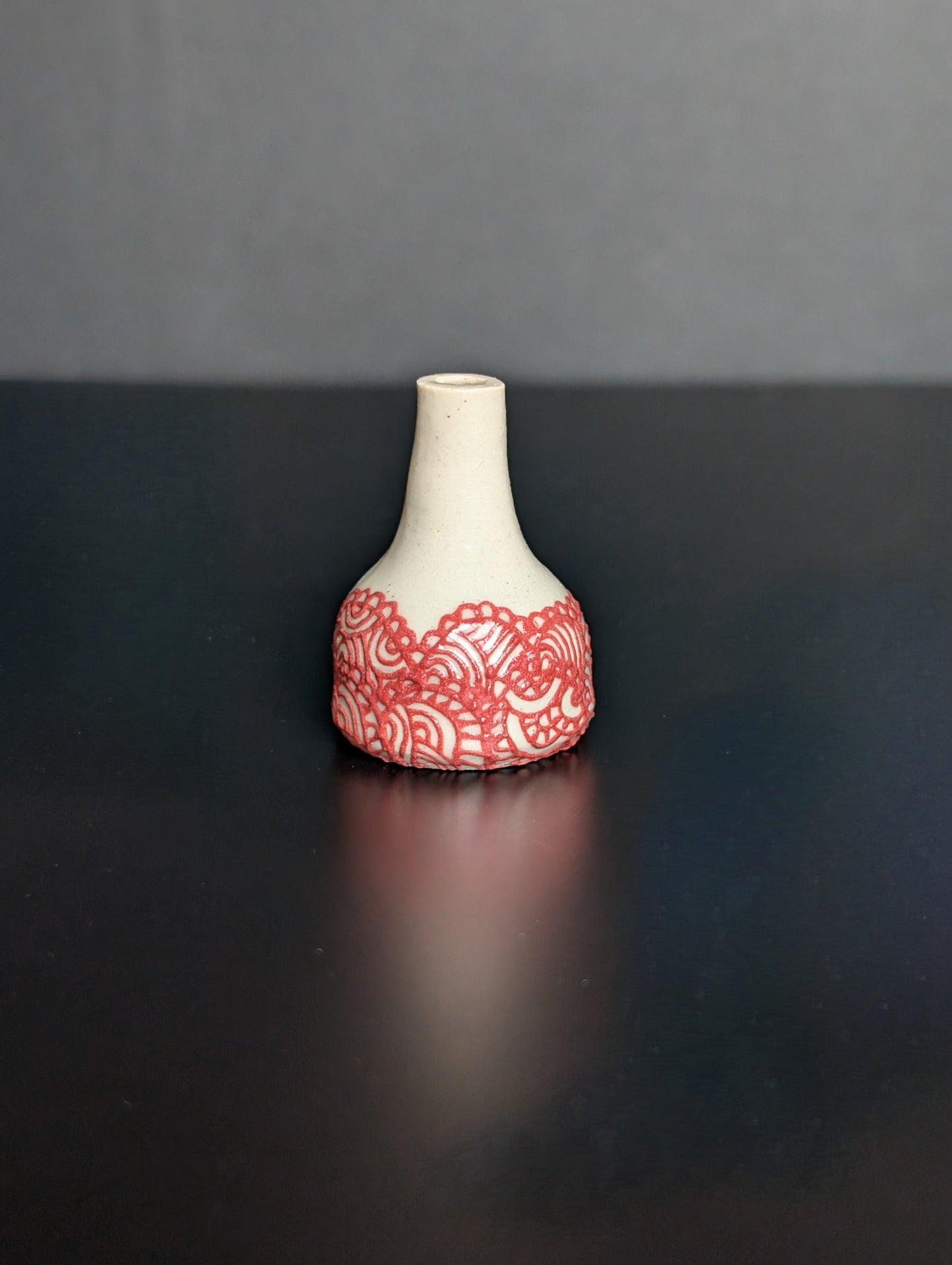 Mini Bud Vase, Slip Trail Lacey Red Bottle